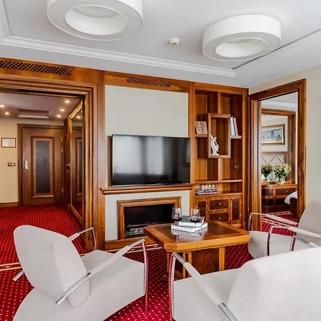 Haffner & - Destigo Hotell